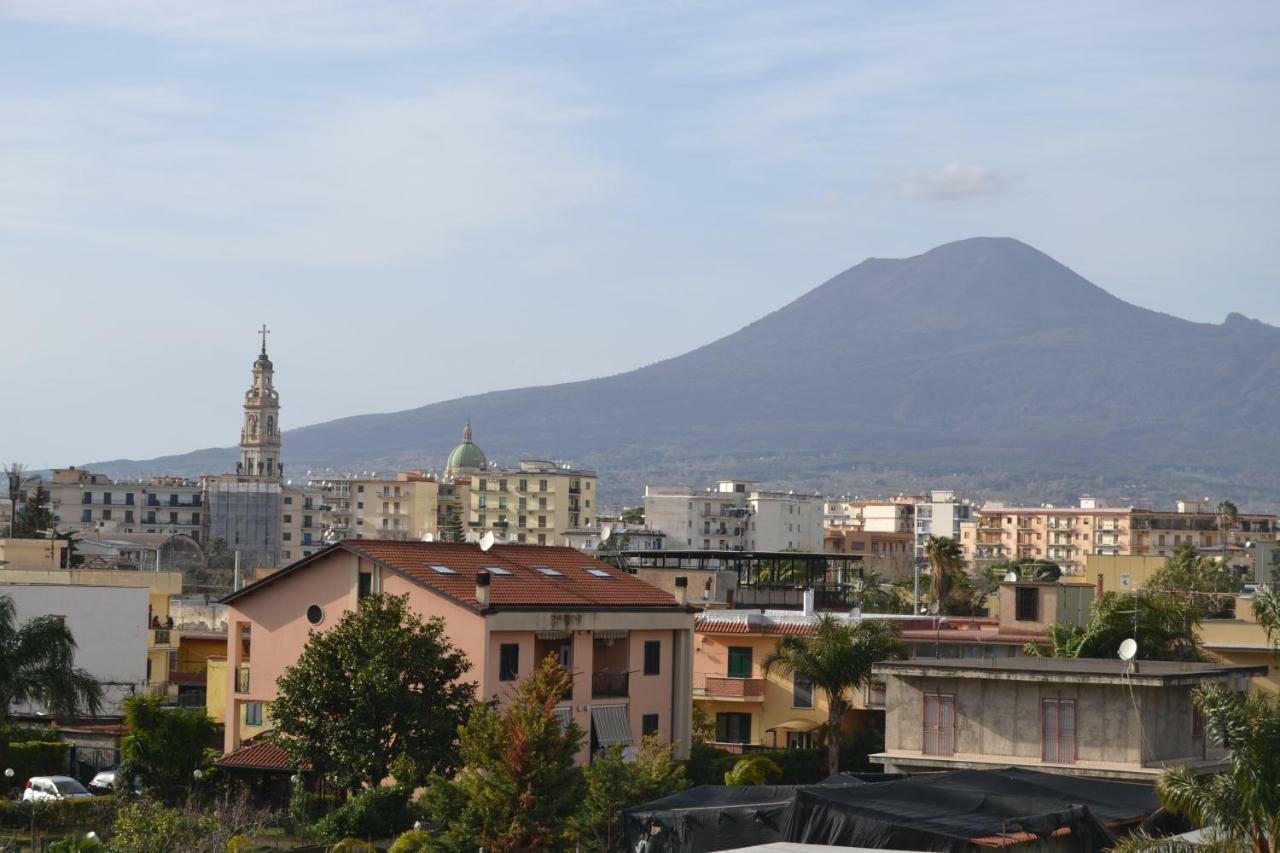 A Casa Di Nina Apartment Pompei Bagian luar foto